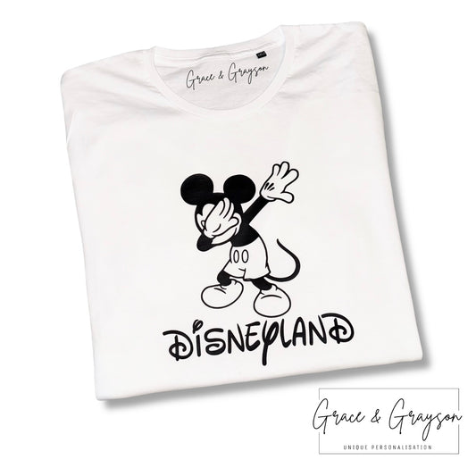 Disneyland Mickey Dabbing