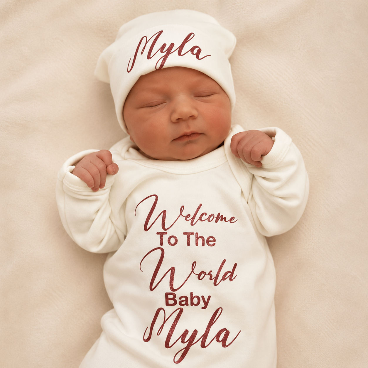 Personalised baby grow set with welcome to the world design – Grace & Grayson